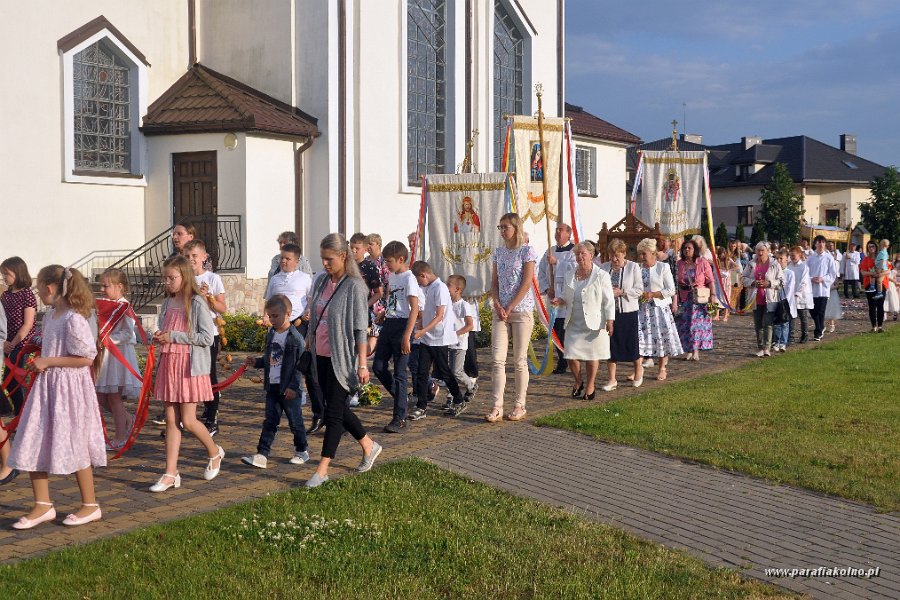 65 Procesja eucharystyczna.jpg